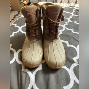 Sperry Boots size 8